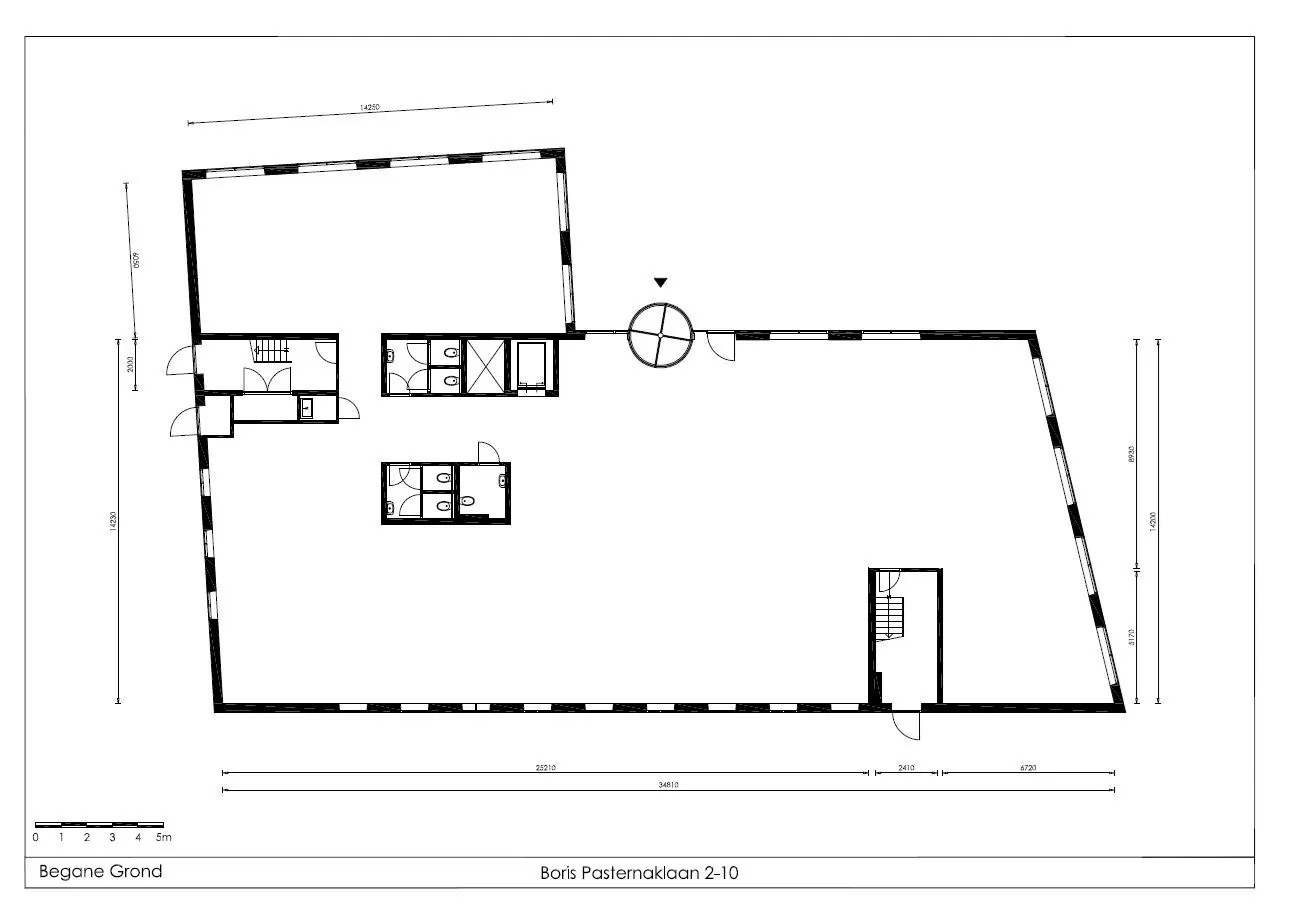Plattegrond van de begane grond van het pand aan Boris Pasternaklaan 2-10 met indeling van ruimtes en afmetingen.